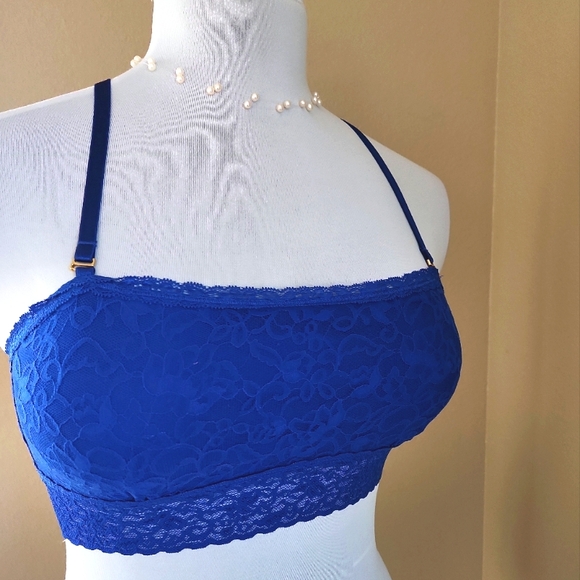 Victoria's Secret Lace Bralette - Picture 3 of 14